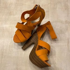 Bakers heels. Yellow. Size 8 EUC